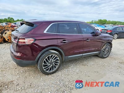 Trzecie zdjęcie samochodu z tyłu: 2020 LINCOLN NAUTILUS RESERVE VIN:2LMPJ8K93LBL12175 - miniatura