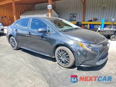 Czwarte zdjęcie samochodu z boku: 2022 TOYOTA COROLLA LE VIN:JTDEPMAE9NJ210570 - miniatura