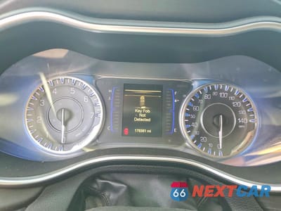 Zdjęcie 9 z 12 samochodu: 2016 CHRYSLER 200 LIMITED VIN:1C3CCCAB4GN163676 - miniatura