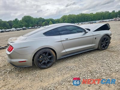 Trzecie zdjęcie samochodu z tyłu: 2020 FORD MUSTANG VIN:1FA6P8TH7L5113852 - miniatura