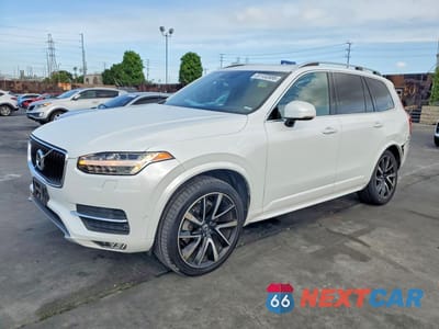 2019 VOLVO XC90 T6 MOMENTUM YV4A22PKXK1420425 - główne zdjęcie licytacji z USA - miniatura