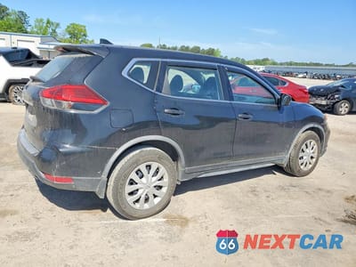 Trzecie zdjęcie samochodu z tyłu: 2017 NISSAN ROGUE S VIN:JN8AT2MT4HW405383 - miniatura
