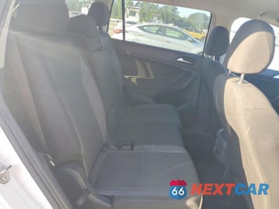 Zdjęcie 11 z 14 samochodu: 2019 VOLKSWAGEN TIGUAN S VIN:3VV1B7AX5KM078648 - miniatura