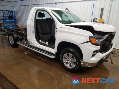 Czwarte zdjęcie samochodu z boku: 2025 CHEVROLET SILVERADO C1500 VIN:3GCNAAED0SG391590 - miniatura
