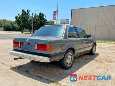 Czwarte zdjęcie samochodu z boku: 1987 BMW 325 BASE VIN:WBAAB5405H9800562 - miniatura
