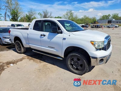 Czwarte zdjęcie samochodu z boku: 2007 TOYOTA TUNDRA DOUBLE CAB SR5 VIN:5TBBT54157S449822 - miniatura