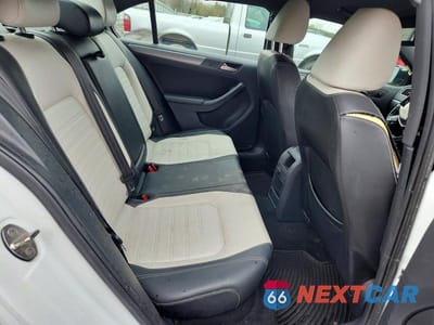 Zdjęcie 10 z 13 samochodu: 2016 VOLKSWAGEN JETTA SPORT VIN:3VWD17AJ4GM412747 - miniatura