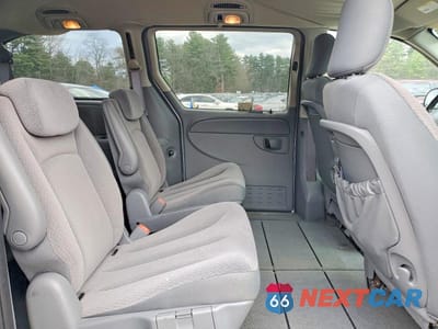Zdjęcie 11 z 13 samochodu: 2006 DODGE GRAND CARAVAN SXT VIN:2D4GP44L56R865442 - miniatura