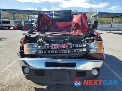 Piąte zdjęcie samochodu w środku: 2013 GMC SIERRA C2500 SLT VIN:1GT111EGXDF136183 - miniatura