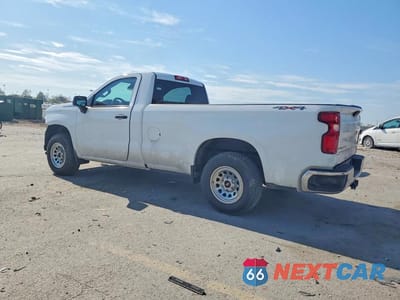 Drugie zdjęcie samochodu z przodu: 2021 CHEVROLET SILVERADO K1500 VIN:3GCNYAEH3MG407184 - miniatura