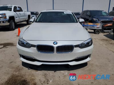 Piąte zdjęcie samochodu w środku: 2012 BMW 328 I VIN:WBA3A5C56CF345157 - miniatura