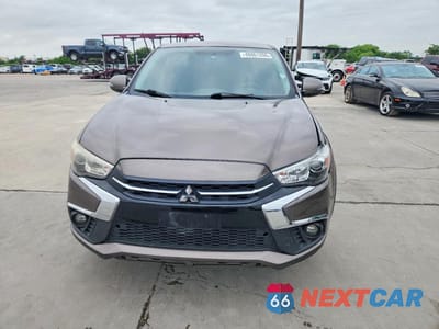Piąte zdjęcie samochodu w środku: 2018 MITSUBISHI OUTLANDER SPORT ES VIN:JA4AP3AU1JZ008683 - miniatura