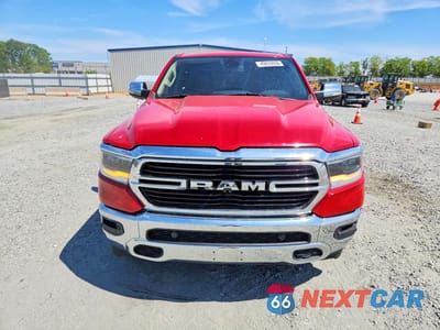 Piąte zdjęcie samochodu w środku: 2020 RAM 1500 LARAMIE VIN:1C6SRFJT1LN393239 - miniatura