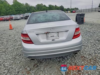 Zdjęcie 6 z 12 samochodu: 2009 MERCEDES-BENZ C 300 VIN:WDDGF54X19F208793 - miniatura