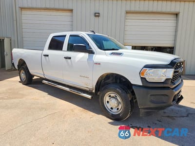 Czwarte zdjęcie samochodu z boku: 2019 RAM 2500 TRADESMAN VIN:3C6UR5HJ0KG604235 - miniatura
