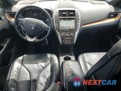 Zdjęcie 8 z 13 samochodu: 2017 LINCOLN MKC RESERVE VIN:5LMTJ3DH4HUL28594 - miniatura