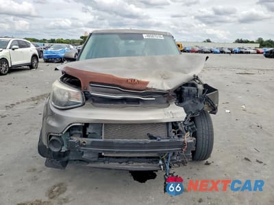 Piąte zdjęcie samochodu w środku: 2017 KIA SOUL BASE VIN:KNDJN2A27H7466514 - miniatura