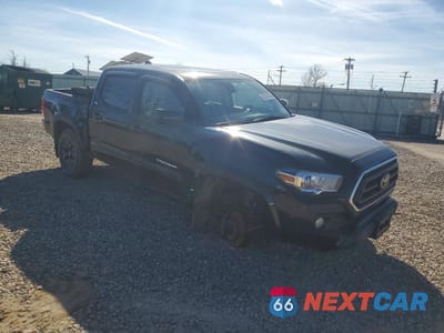 Czwarte zdjęcie samochodu z boku: 2023 TOYOTA TACOMA SR5 V6 VIN:3TMCZ5ANXPM651119 - miniatura