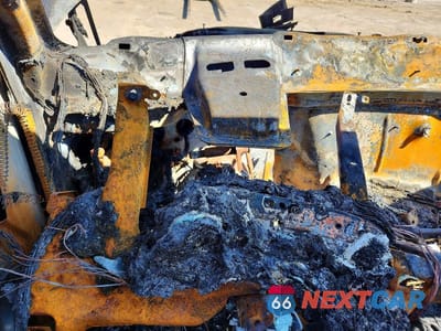 Zdjęcie 9 z 12 samochodu: 2001 DODGE RAM 2500 VIN:1B7KF23W41J283601 - miniatura