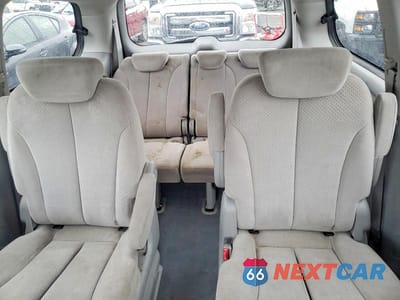 Zdjęcie 10 z 13 samochodu: 2008 HYUNDAI ENTOURAGE GLS VIN:KNDMC233086045507 - miniatura