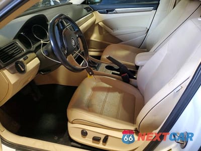 Zdjęcie 7 z 12 samochodu: 2016 VOLKSWAGEN PASSAT SE VIN:1VWBT7A34GC065862 - miniatura