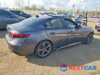 Trzecie zdjęcie samochodu z tyłu: 2017 ALFA ROMEO GIULIA Q4 VIN:ZARFAEDN9H7555662 - miniatura