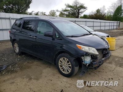 Czwarte zdjęcie samochodu z boku: 2016 TOYOTA SIENNA VIN:5TDYK3DCXGS744909 - miniatura