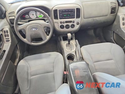 Zdjęcie 8 z 13 samochodu: 2007 FORD ESCAPE XLT VIN:1FMCU03177KA13389 - miniatura