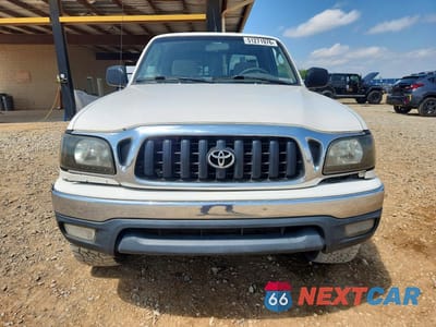 Piąte zdjęcie samochodu w środku: 2004 TOYOTA TACOMA XTRACAB VIN:5TEWN72NX4Z412428 - miniatura