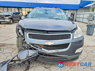 Piąte zdjęcie samochodu w środku: 2012 CHEVROLET TRAVERSE LS VIN:1GNKRFED1CJ373261 - miniatura