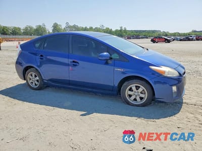 Czwarte zdjęcie samochodu z boku: 2010 TOYOTA PRIUS III VIN:JTDKN3DU3A1092225 - miniatura