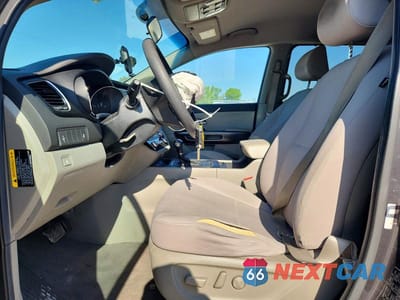 Zdjęcie 7 z 13 samochodu: 2016 KIA SEDONA LX VIN:KNDMB5C18G6098022 - miniatura