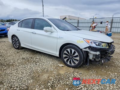 Czwarte zdjęcie samochodu z boku: 2017 HONDA ACCORD HYBRID EXL VIN:JHMCR6F53HC010569 - miniatura