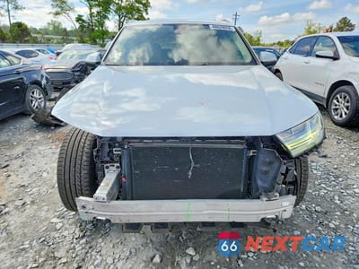 Piąte zdjęcie samochodu w środku: 2019 AUDI Q7 PREMIUM PLUS VIN:WA1LHAF70KD028371 - miniatura