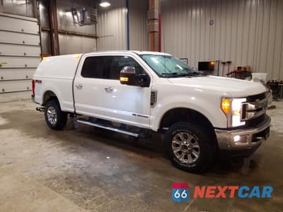 Czwarte zdjęcie samochodu z boku: 2017 FORD F250 SUPER DUTY VIN:1FT7W2BT0HEE79728 - miniatura