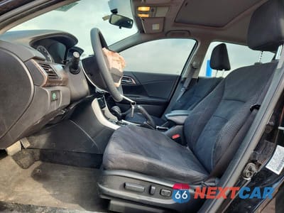 Zdjęcie 7 z 13 samochodu: 2017 HONDA ACCORD EX VIN:1HGCR2F73HA303056 - miniatura