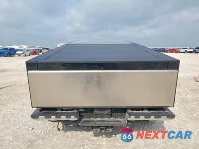 Zdjęcie 6 z 12 samochodu: 2024 TESLA CYBERTRUCK VIN:7G2CEHED3RA010782 - miniatura