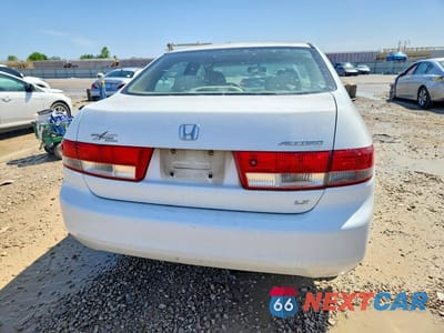 Zdjęcie 6 z 12 samochodu: 2003 HONDA ACCORD LX VIN:1HGCM56383A144296 - miniatura