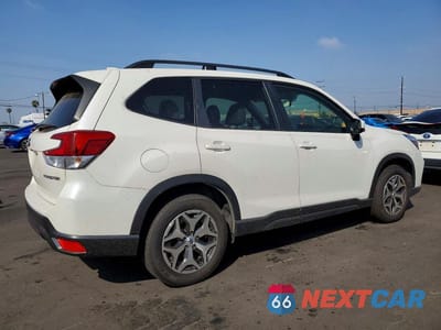 Trzecie zdjęcie samochodu z tyłu: 2019 SUBARU FORESTER PREMIUM VIN:JF2SKAGC8KH412827 - miniatura