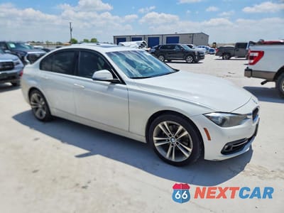 Czwarte zdjęcie samochodu z boku: 2016 BMW 328 VIN:WBA8E9G58GNU29424 - miniatura