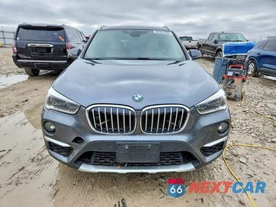Piąte zdjęcie samochodu w środku: 2017 BMW X1 XDRIVE28I VIN:WBXHT3C34H5F76017 - miniatura