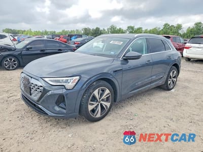 2024 AUDI Q8 E-TRON PREMIUM WA14AAGE9RB061140 - główne zdjęcie licytacji z USA - miniatura