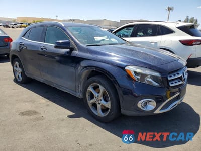 Czwarte zdjęcie samochodu z boku: 2018 MERCEDES-BENZ GLA 250 VIN:WDCTG4EB1JJ461496 - miniatura
