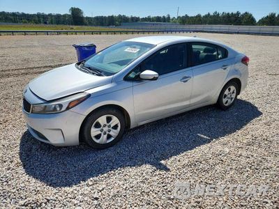 2017 KIA FORTE LX 3KPFL4A79HE134884 - główne zdjęcie licytacji z USA - miniatura