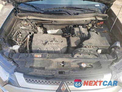 Zdjęcie 12 z 12 samochodu: 2020 MITSUBISHI OUTLANDER SE VIN:JA4AD3A38LZ028349 - miniatura