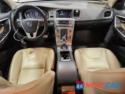 Zdjęcie 8 z 11 samochodu: 2017 VOLVO S60 PREMIER VIN:LYV402HK5HB129370 - miniatura
