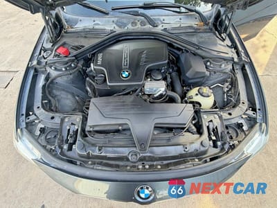 Zdjęcie 7 z 14 samochodu: 2016 BMW 320 XI VIN:WBA8E5G55GNT93166 - miniatura