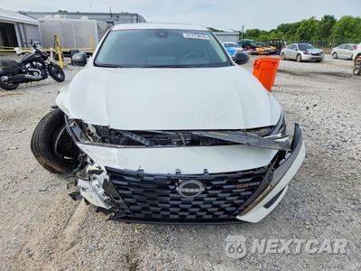 Piąte zdjęcie samochodu w środku: 2023 NISSAN ALTIMA SR VIN:1N4BL4CW5PN419410 - miniatura