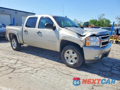 Czwarte zdjęcie samochodu z boku: 2008 CHEVROLET SILVERADO K1500 VIN:3GCEK13J18G222726 - miniatura