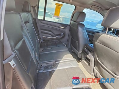 Zdjęcie 10 z 12 samochodu: 2018 CHEVROLET SUBURBAN K1500 LT VIN:1GNSKHKC8JR236330 - miniatura